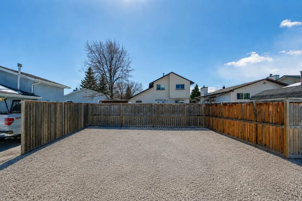 228 Marquis Place SE Airdrie AB T4A 1Y4
