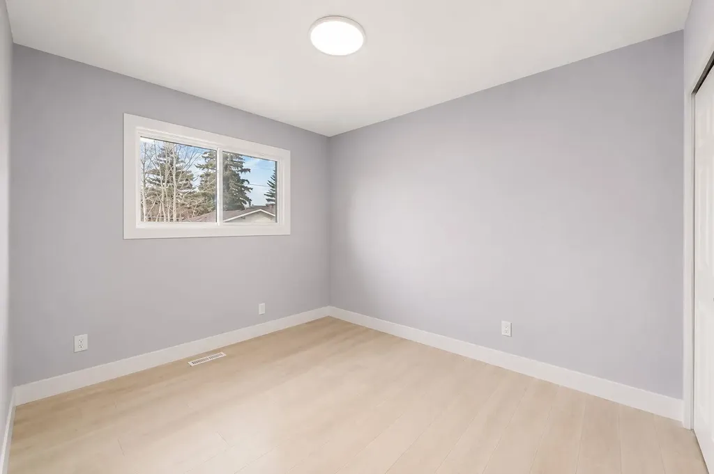 755 Penbrooke Road SE Calgary AB T2A 3T3