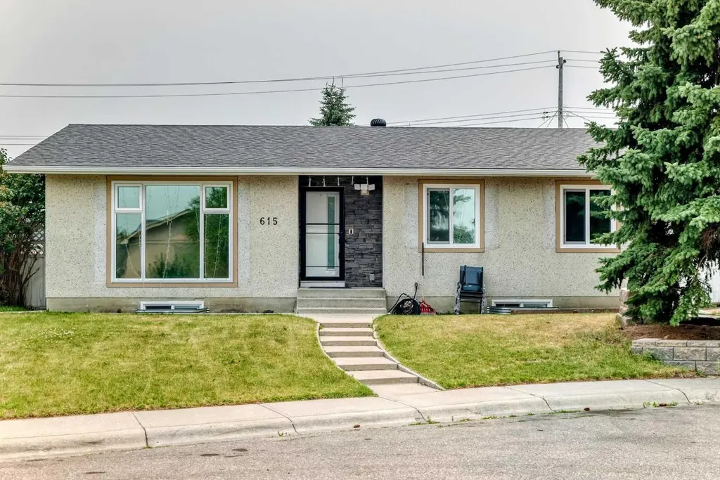 615 Marian Crescent NE Calgary AB T2A 2Y5