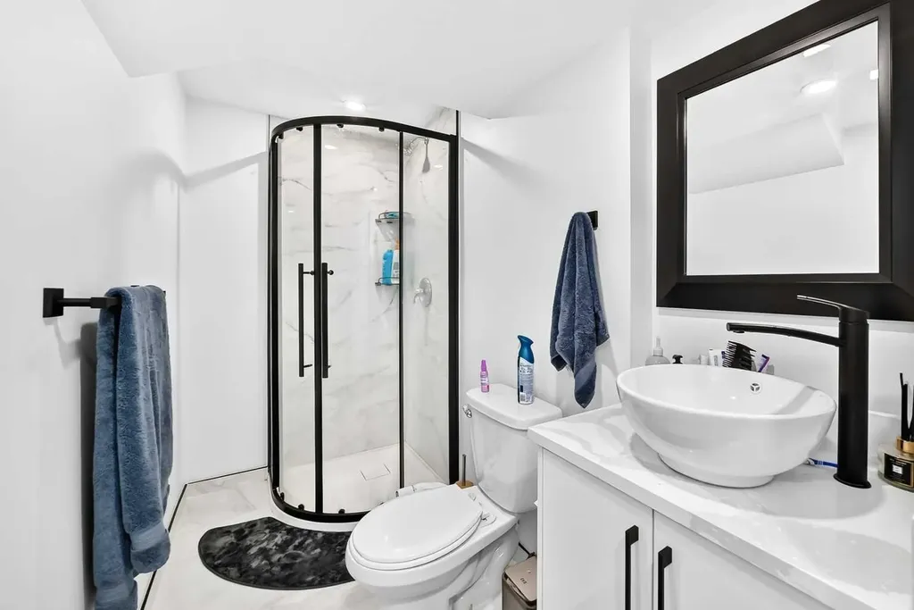 615 Marian Crescent NE Calgary AB T2A 2Y5