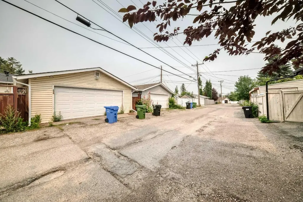 615 Marian Crescent NE Calgary AB T2A 2Y5