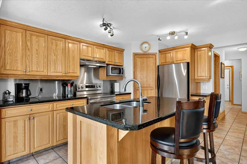 23 Cranfield Crescent SE Calgary AB T3M 1A6