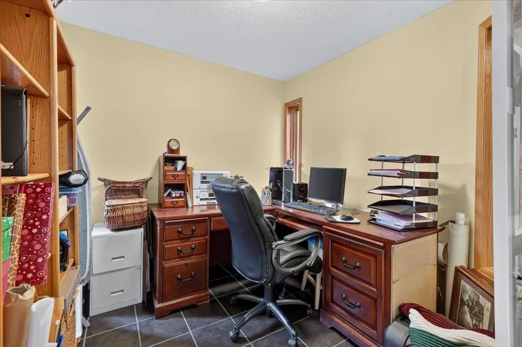 23 Cranfield Crescent SE Calgary AB T3M 1A6