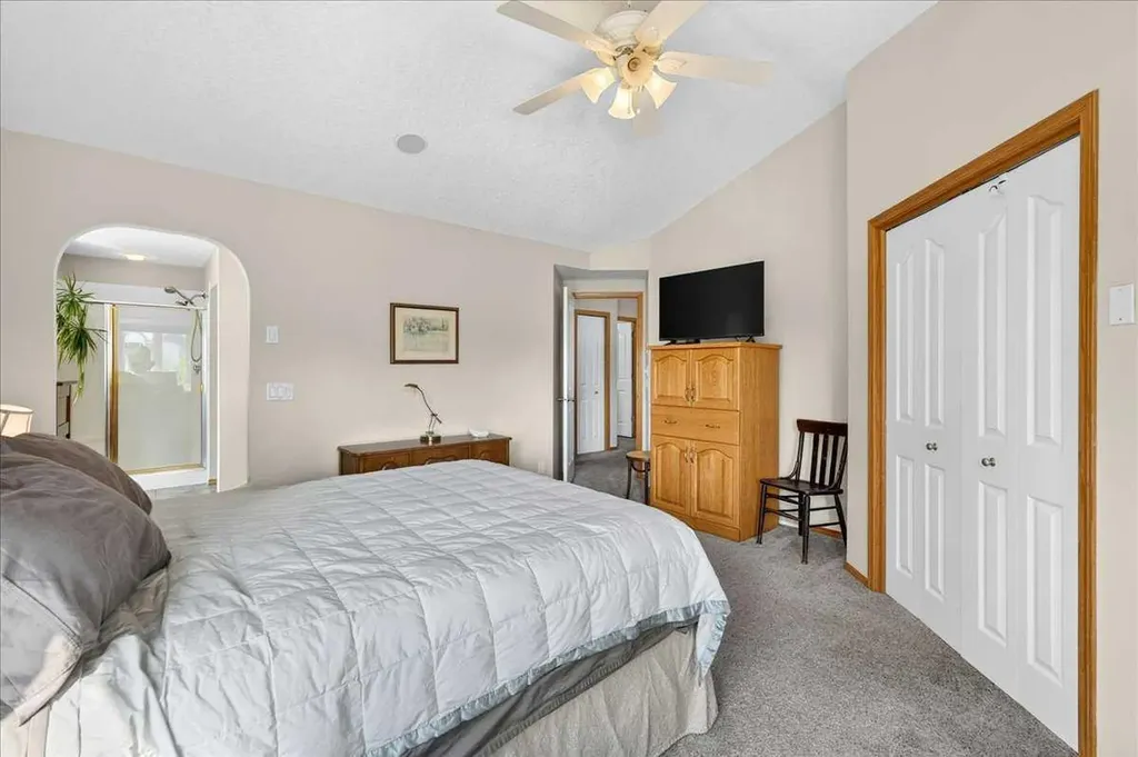 23 Cranfield Crescent SE Calgary AB T3M 1A6