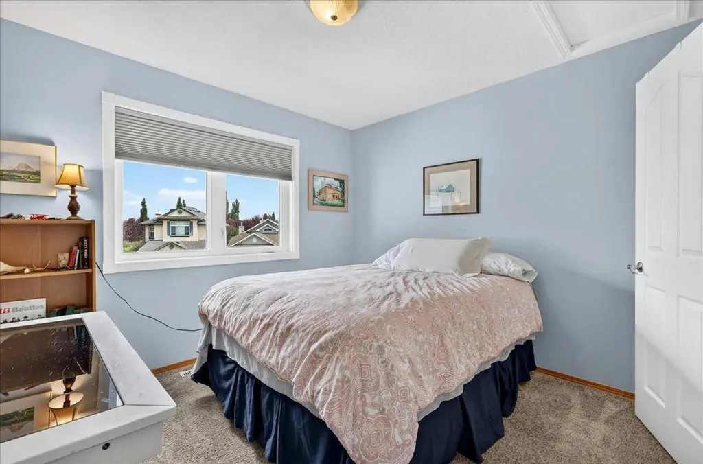 23 Cranfield Crescent SE Calgary AB T3M 1A6