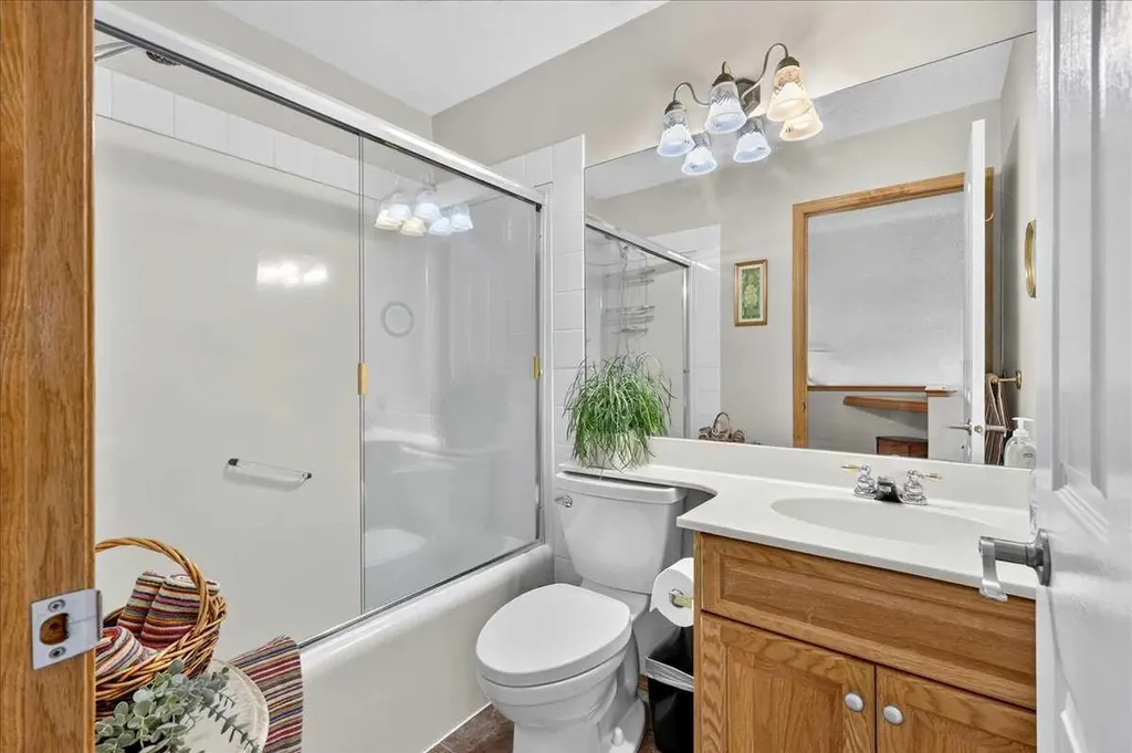 23 Cranfield Crescent SE Calgary AB T3M 1A6