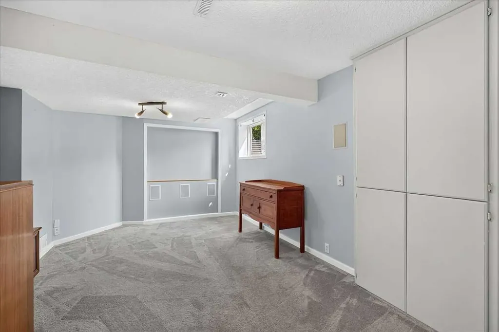 23 Cranfield Crescent SE Calgary AB T3M 1A6