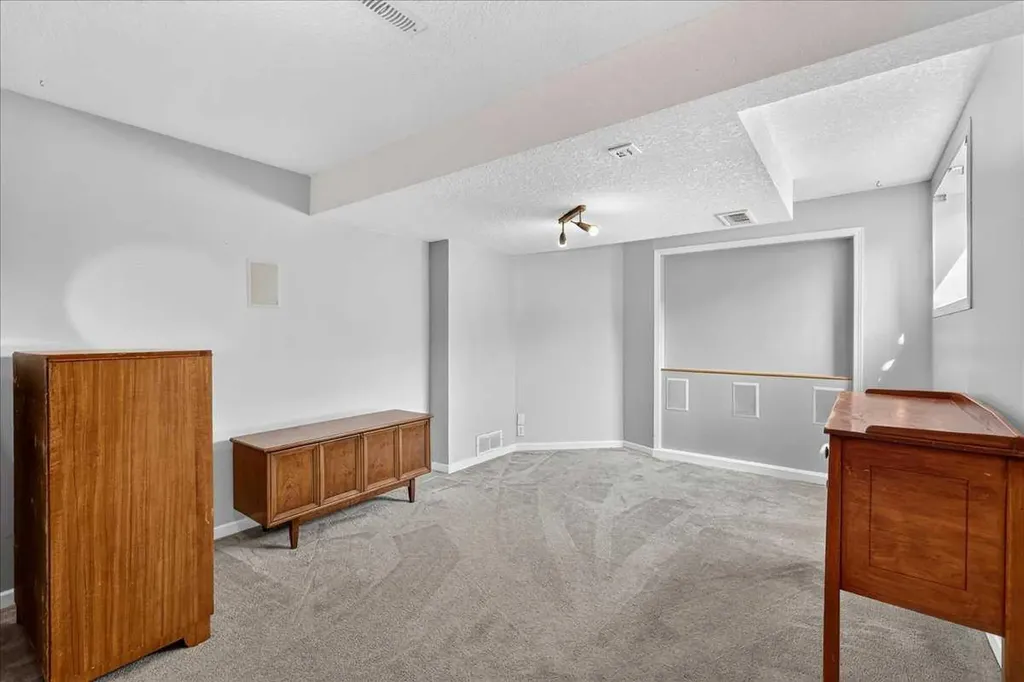 23 Cranfield Crescent SE Calgary AB T3M 1A6