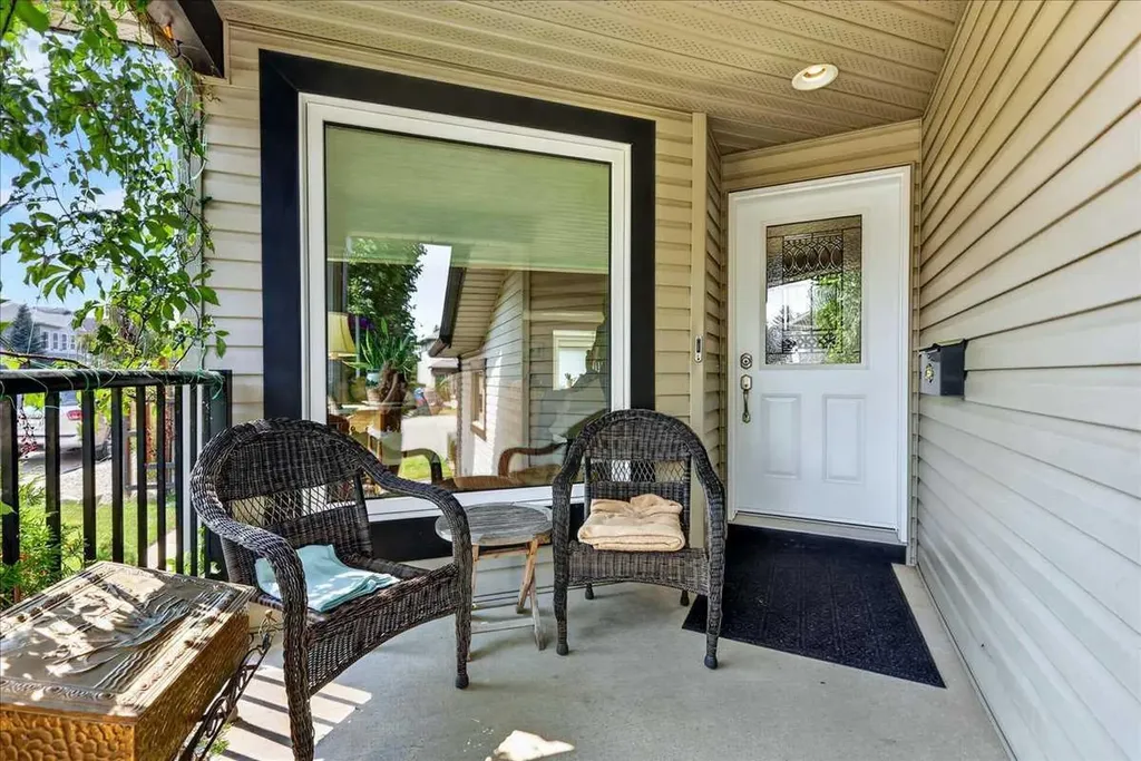 23 Cranfield Crescent SE Calgary AB T3M 1A6
