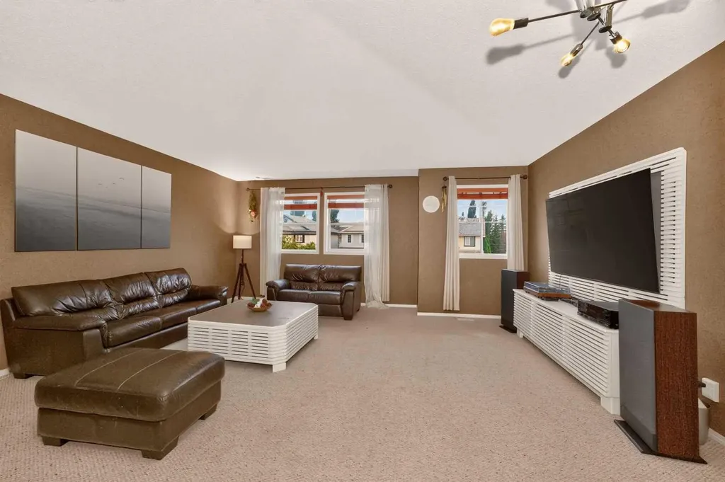 137 Douglas Glen Manor SE Calgary AB T2Z 3Y5