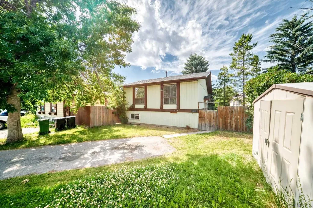 514 Whitehill Place NE Calgary AB T1Y3G8