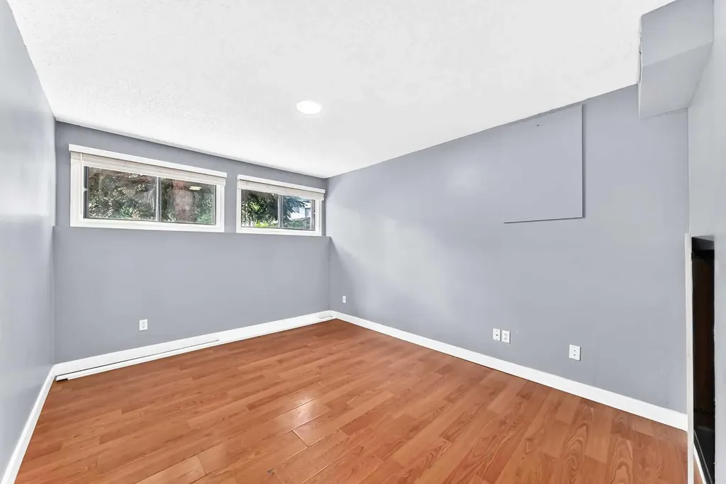 514 Whitehill Place NE Calgary AB T1Y3G8