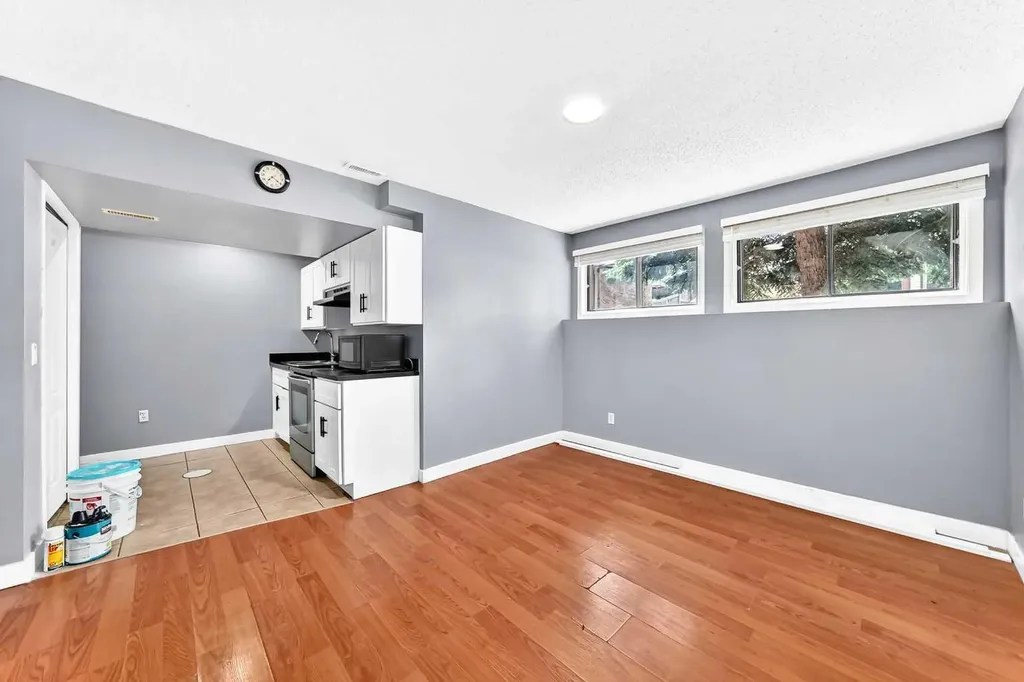 514 Whitehill Place NE Calgary AB T1Y3G8