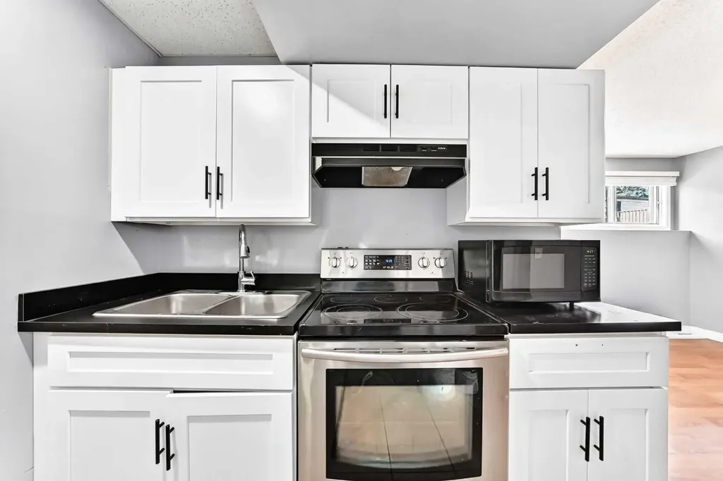 514 Whitehill Place NE Calgary AB T1Y3G8