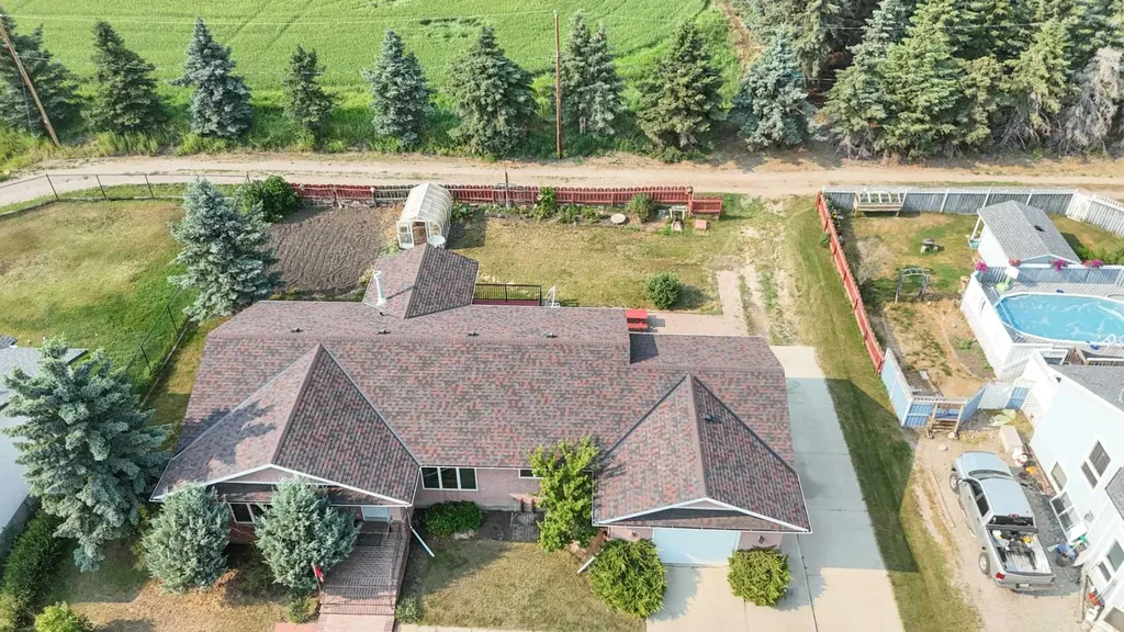 250 2 Avenue W Rockyford AB T0J 2R0