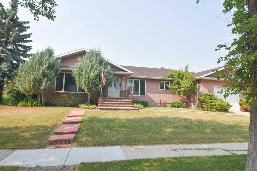250 2 Avenue W Rockyford AB T0J 2R0