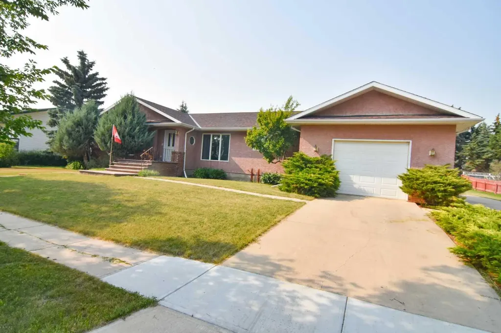 250 2 Avenue W Rockyford AB T0J 2R0