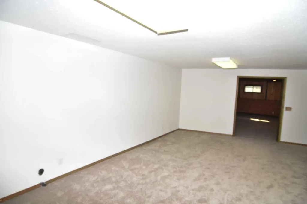 250 2 Avenue W Rockyford AB T0J 2R0