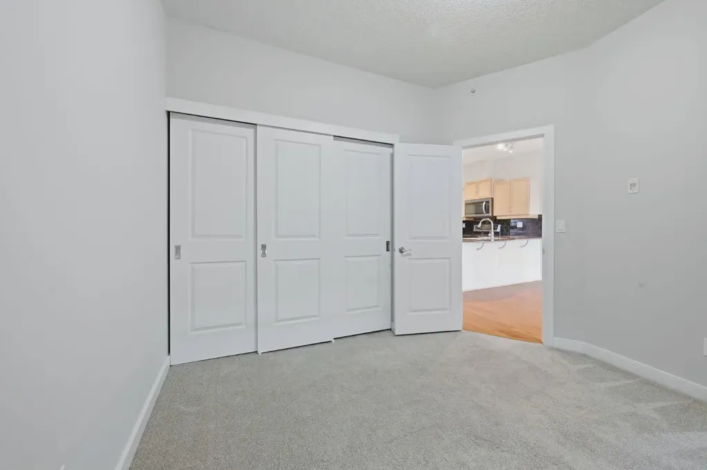 11811 Lake Fraser Drive SE Calgary AB T2J7J4