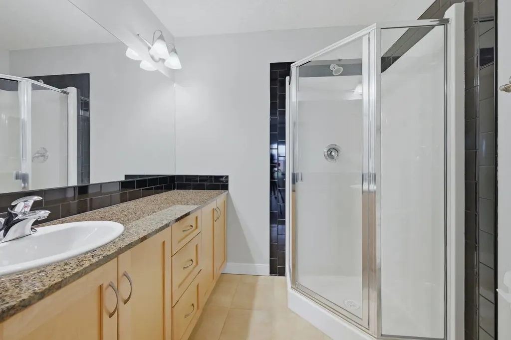 11811 Lake Fraser Drive SE Calgary AB T2J7J4