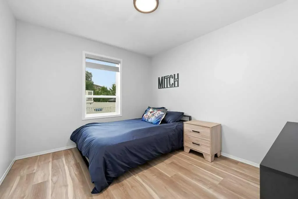 23 Dann Close Red Deer AB T4R 2N3