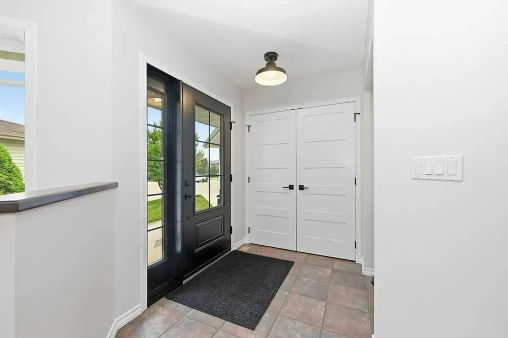 23 Dann Close Red Deer AB T4R 2N3