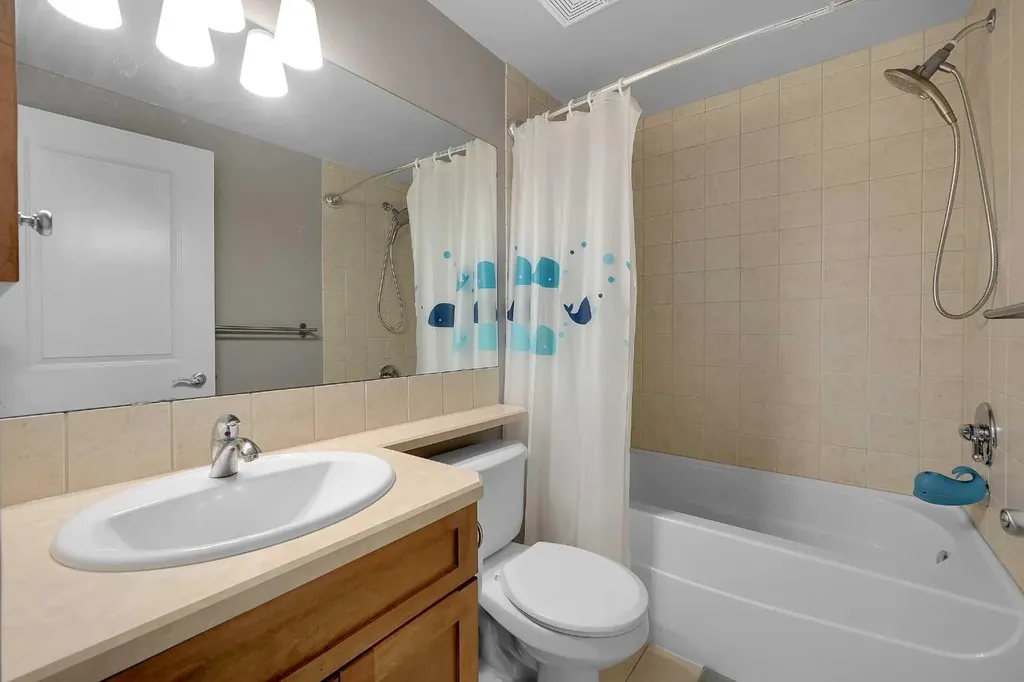 5532 Forand Street SW Calgary AB T3E7S6