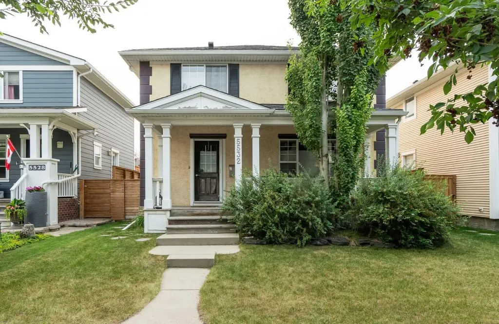 5532 Forand Street SW Calgary AB T3E7S6