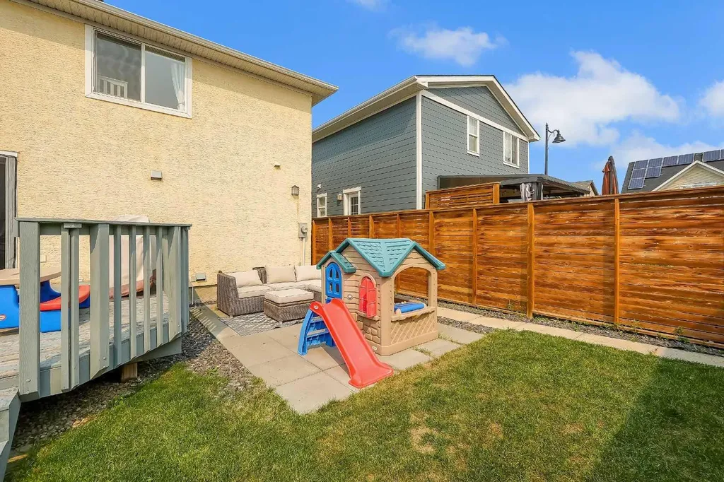 5532 Forand Street SW Calgary AB T3E7S6