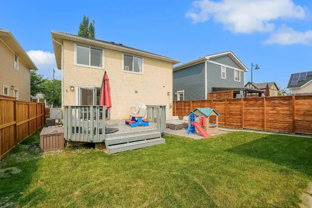 5532 Forand Street SW Calgary AB T3E7S6