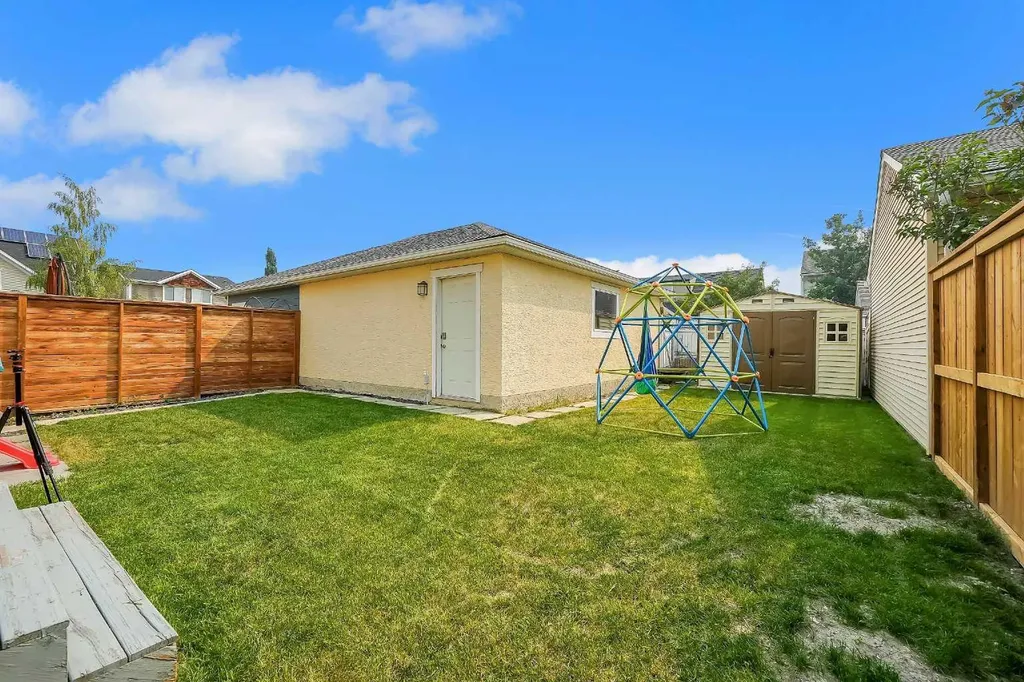 5532 Forand Street SW Calgary AB T3E7S6