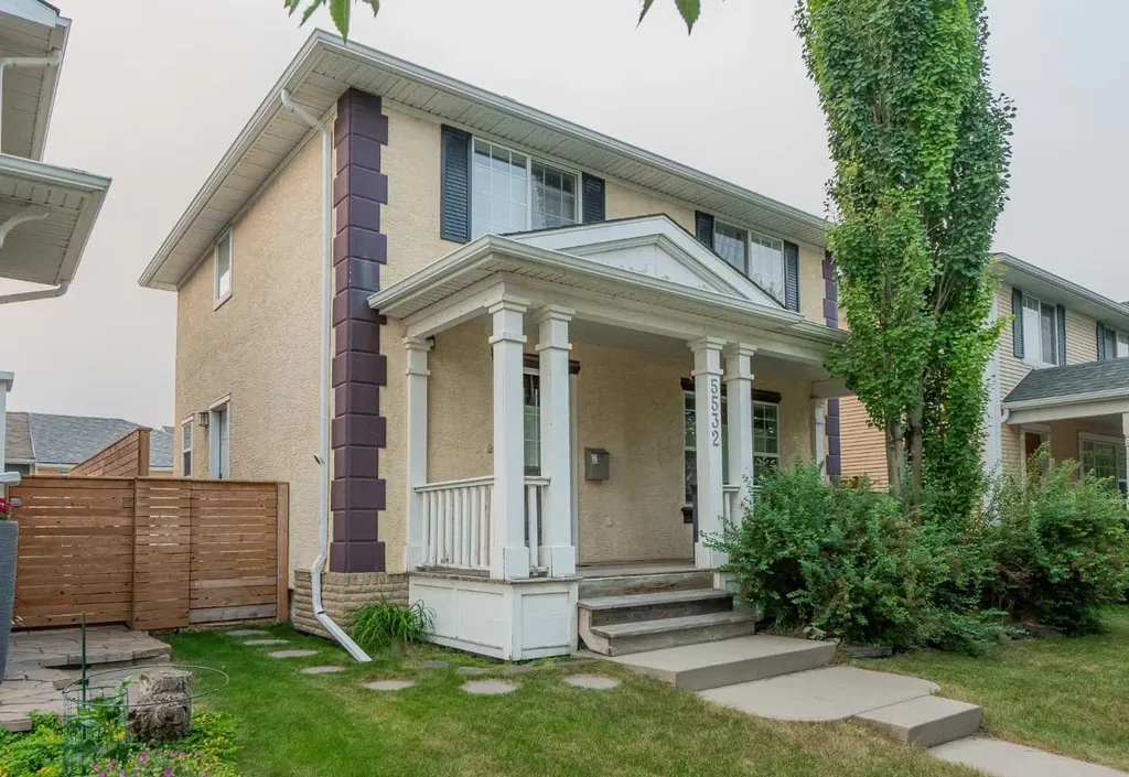 5532 Forand Street SW Calgary AB T3E7S6