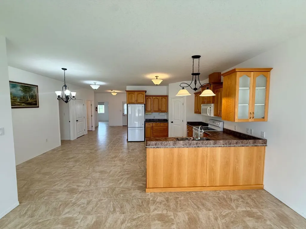 10902 100 Ave Unit 4 La Crete AB T0H2H0