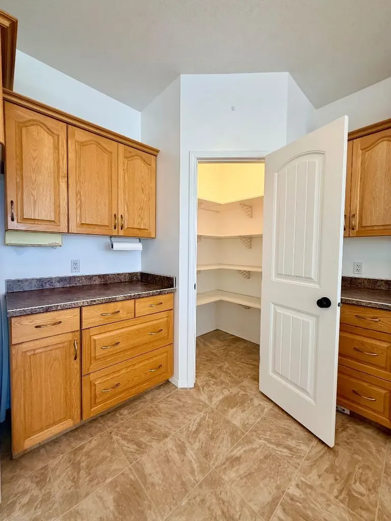 10902 100 Ave Unit 4 La Crete AB T0H2H0
