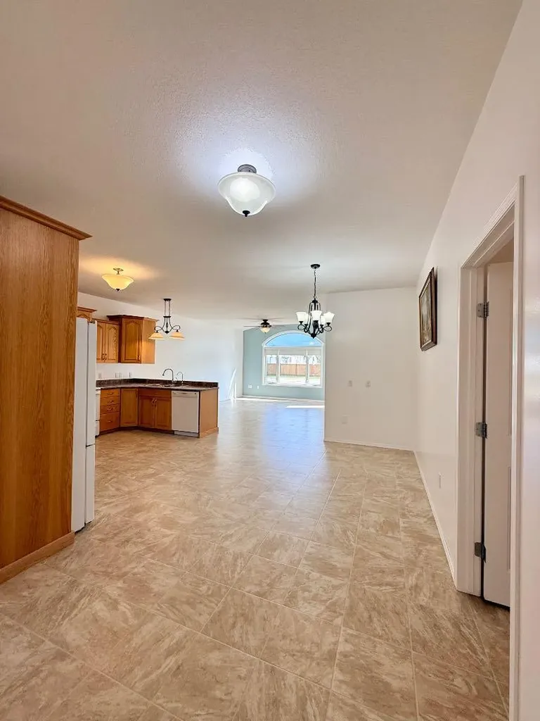 10902 100 Ave Unit 4 La Crete AB T0H2H0