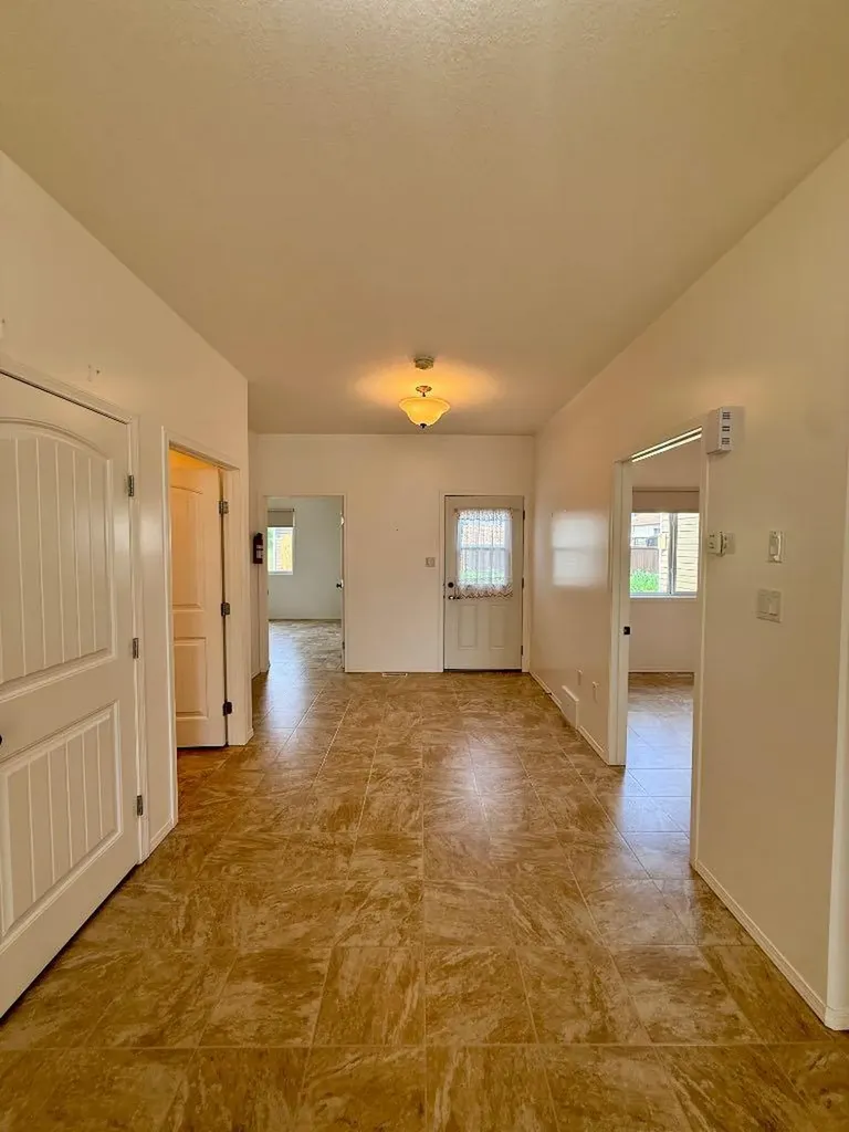 10902 100 Ave Unit 4 La Crete AB T0H2H0