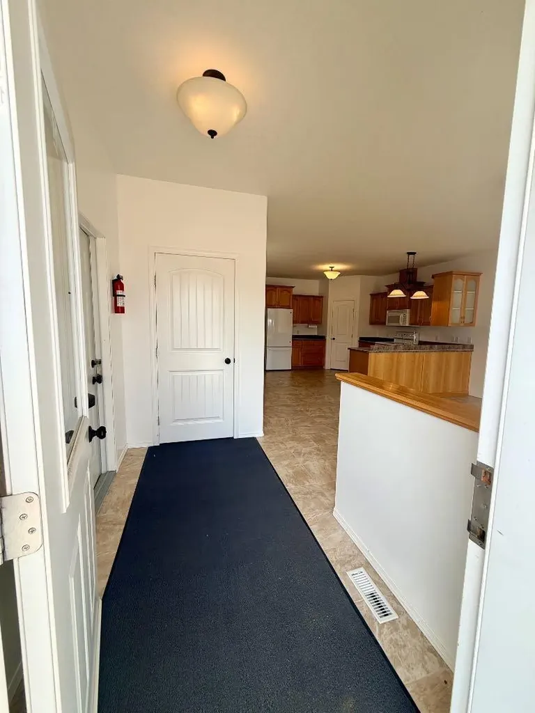10902 100 Ave Unit 4 La Crete AB T0H2H0