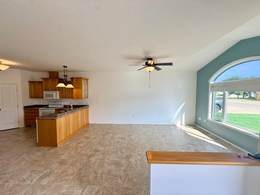 10902 100 Ave Unit 4 La Crete AB T0H2H0
