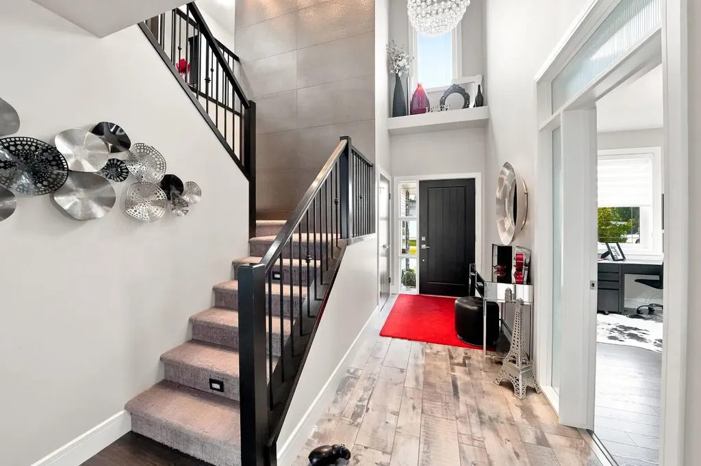 200 Vancouver Crescent Red Deer AB T4R 0N7
