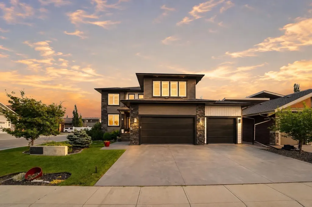200 Vancouver Crescent Red Deer AB T4R 0N7