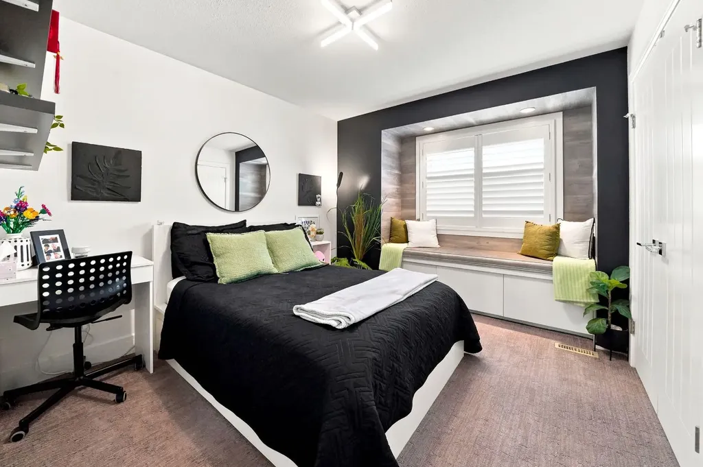 200 Vancouver Crescent Red Deer AB T4R 0N7