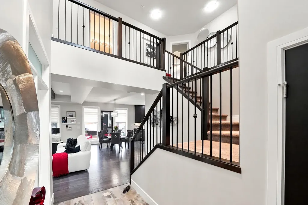 200 Vancouver Crescent Red Deer AB T4R 0N7