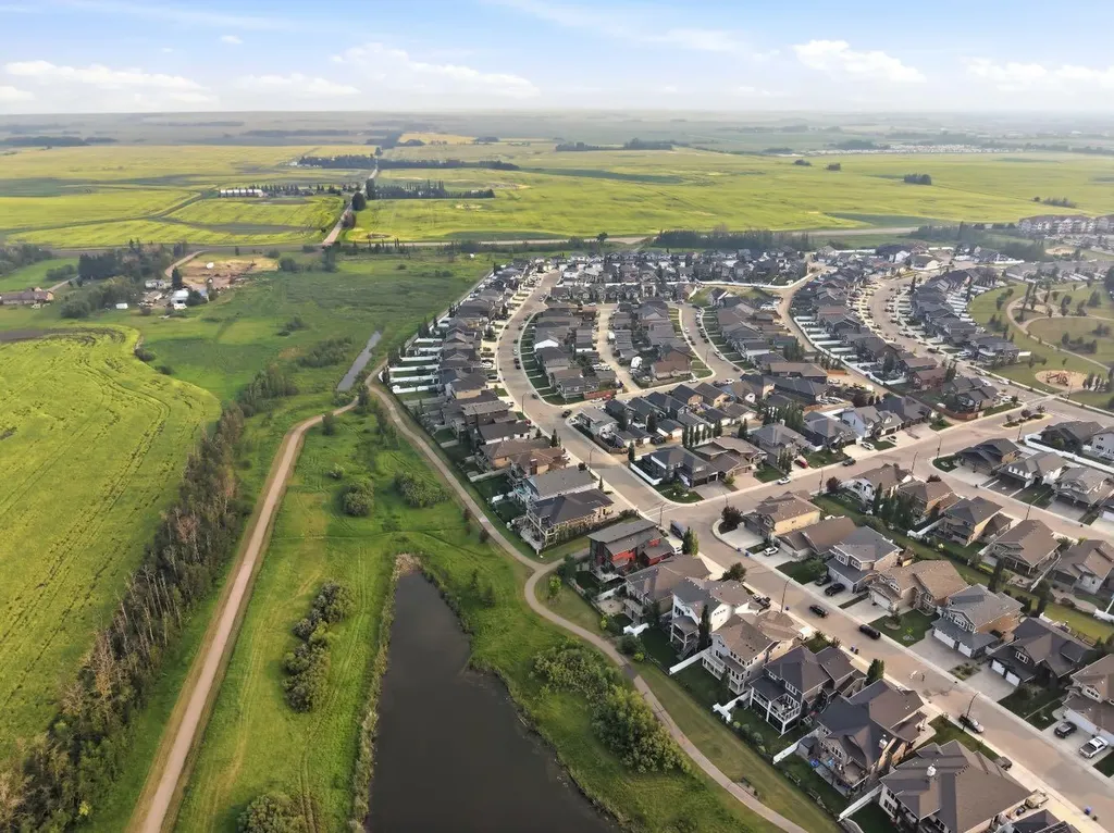 200 Vancouver Crescent Red Deer AB T4R 0N7