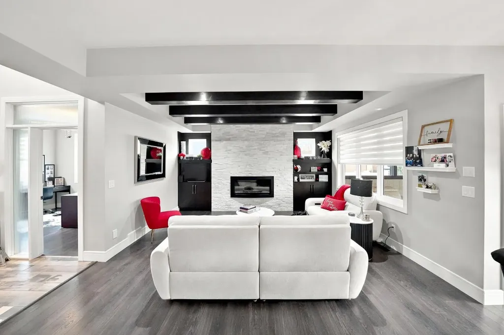 200 Vancouver Crescent Red Deer AB T4R 0N7
