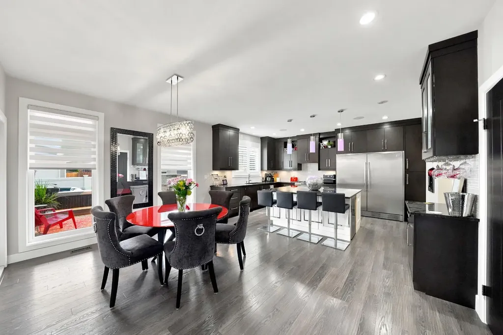 200 Vancouver Crescent Red Deer AB T4R 0N7
