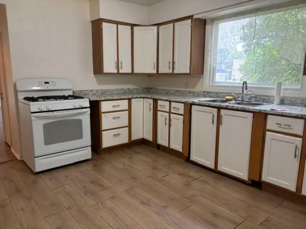 8348 Bowness Road NW Calgary AB T3B 0H6