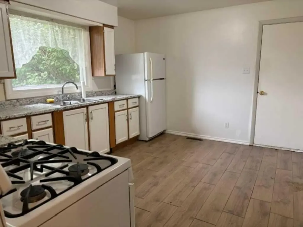 8348 Bowness Road NW Calgary AB T3B 0H6