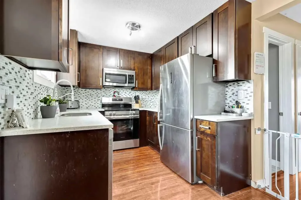 44 Falwood Crescent NE Calgary AB T3J 1E3