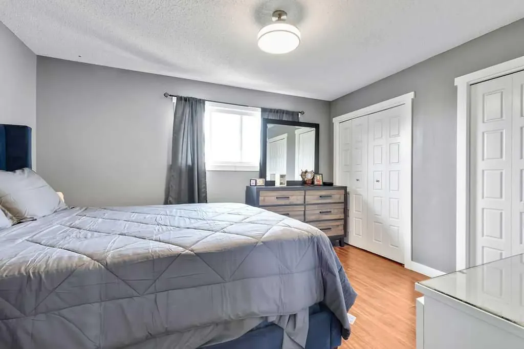 44 Falwood Crescent NE Calgary AB T3J 1E3