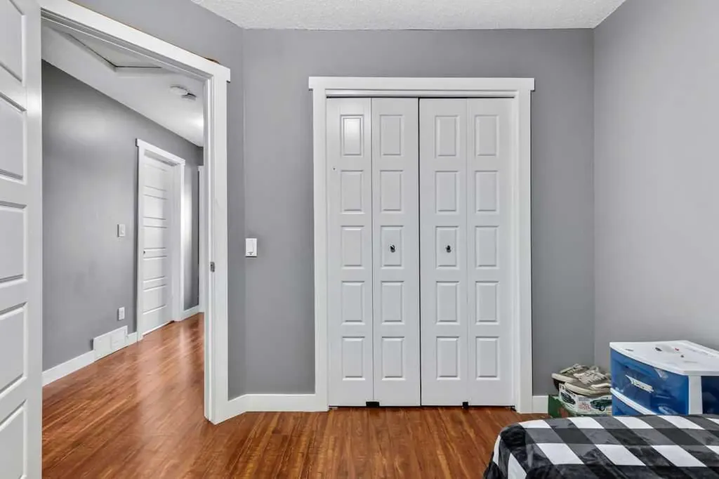 44 Falwood Crescent NE Calgary AB T3J 1E3